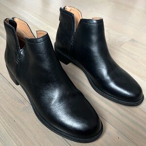 Adrienne Vittadini Black Truma Booties - Size 7.5 - NEW IN BOX